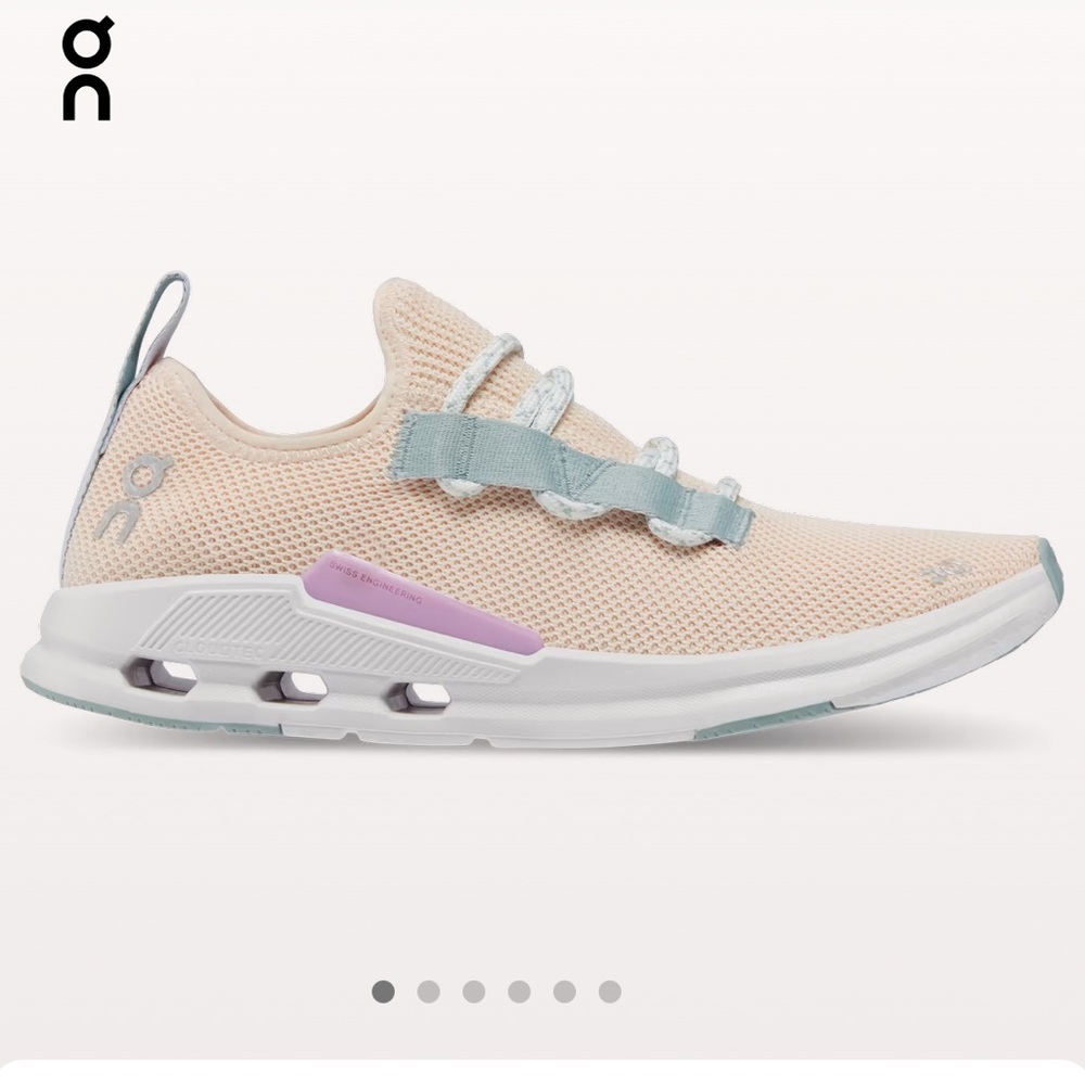 On Cloudeasy Sneakers